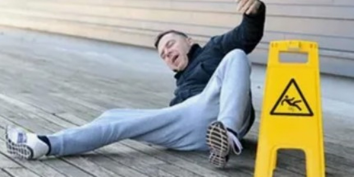 Slip and Fall Attorney NYC: Protecting Your Rights After an Accident