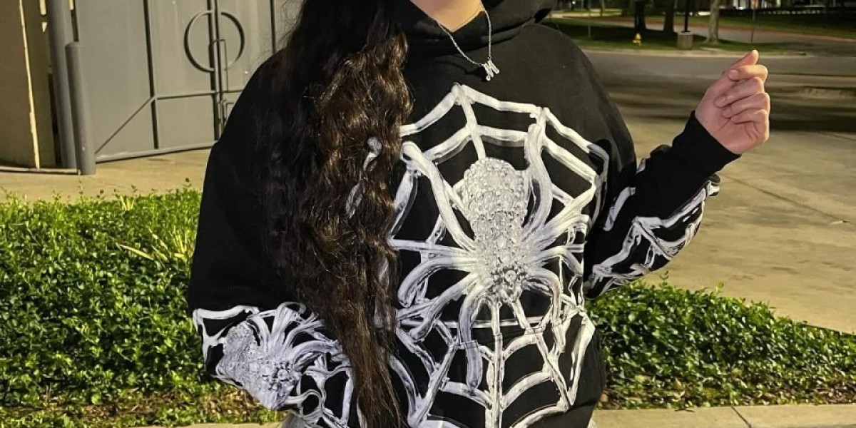 Why Sp5der Hoodie Fashion Lovers 2025 Are Turning Heads