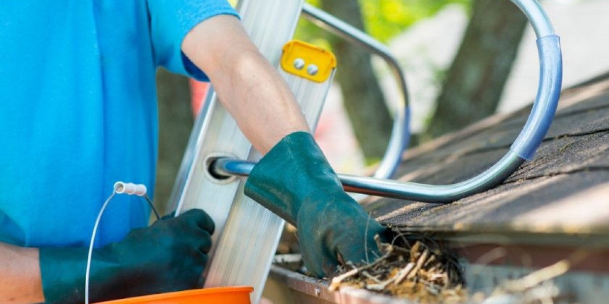 Seamless Gutters Cleaning in Bixby, OK – Keeping Your Home Protected and Efficient