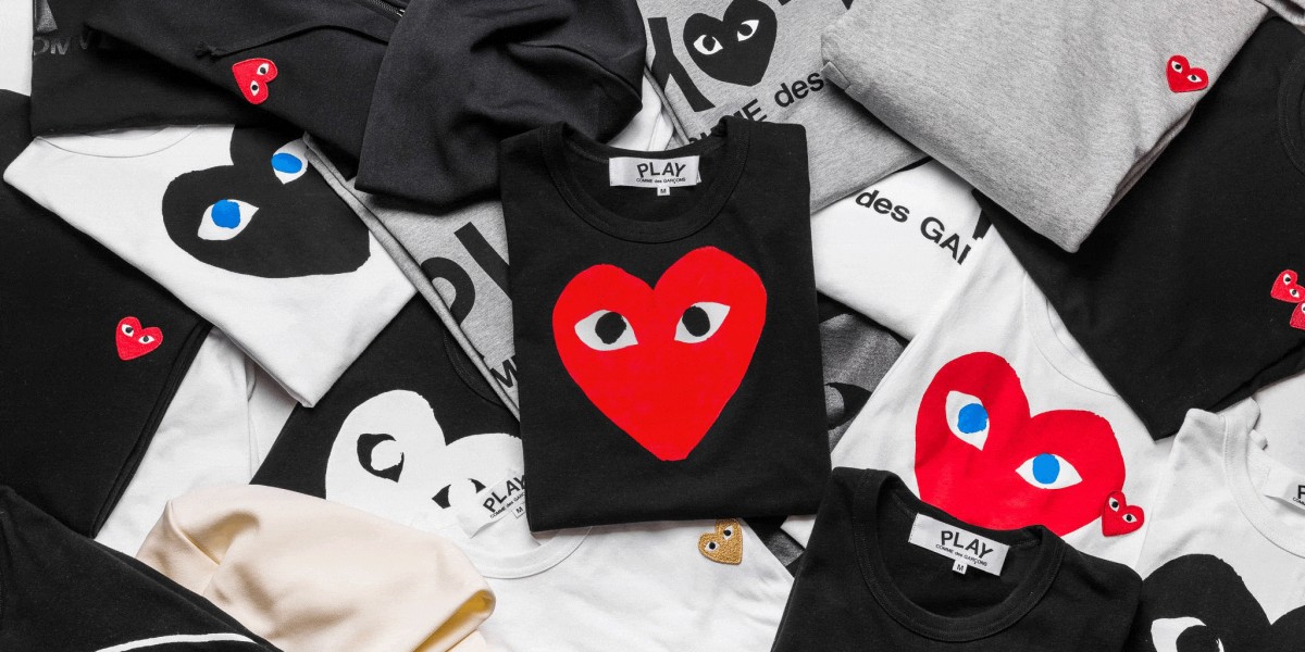 Graphic Power in CDG Long Sleeve